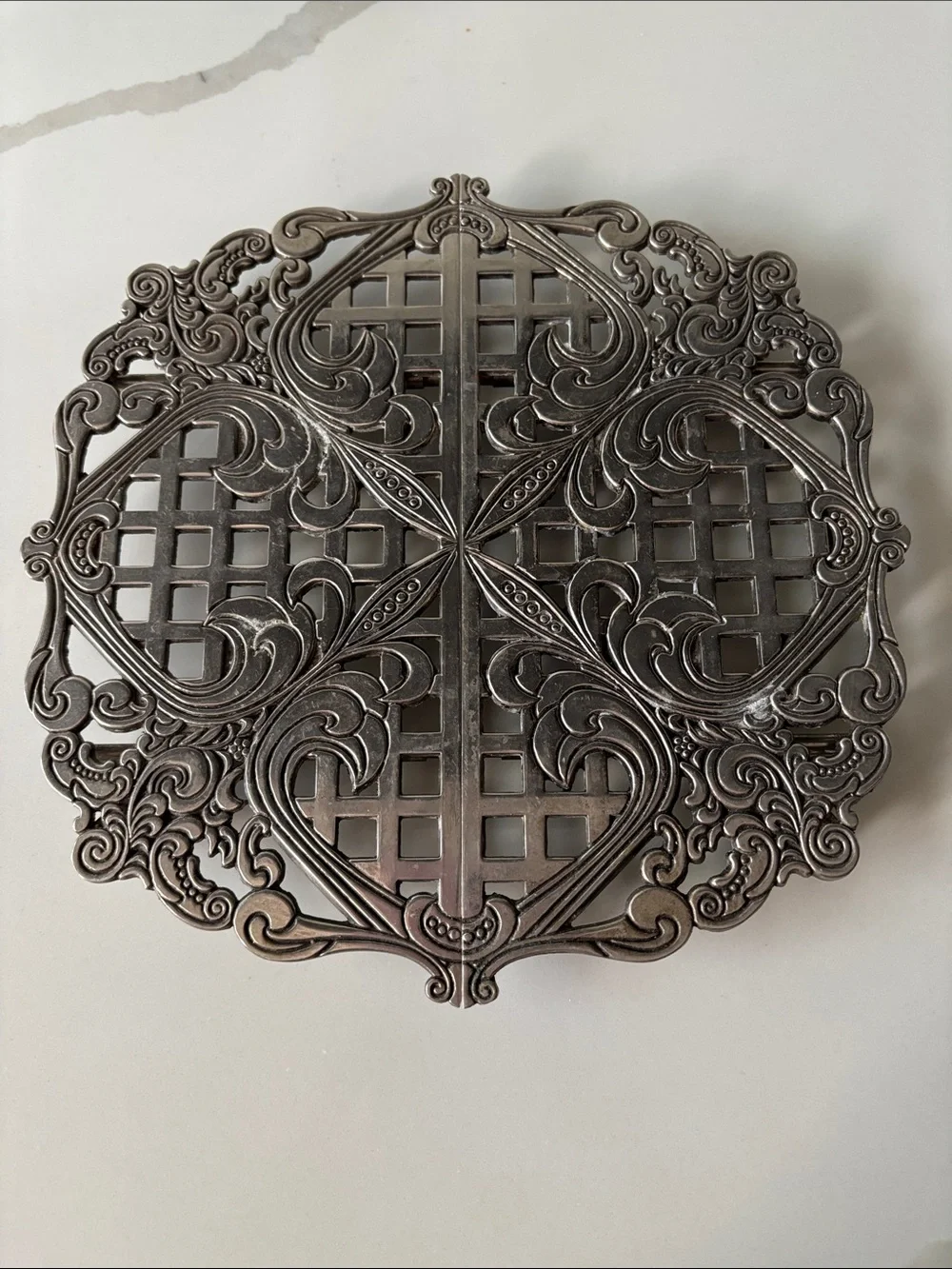 Vintage Godinger 1993 expandable silver plated, hot Plate